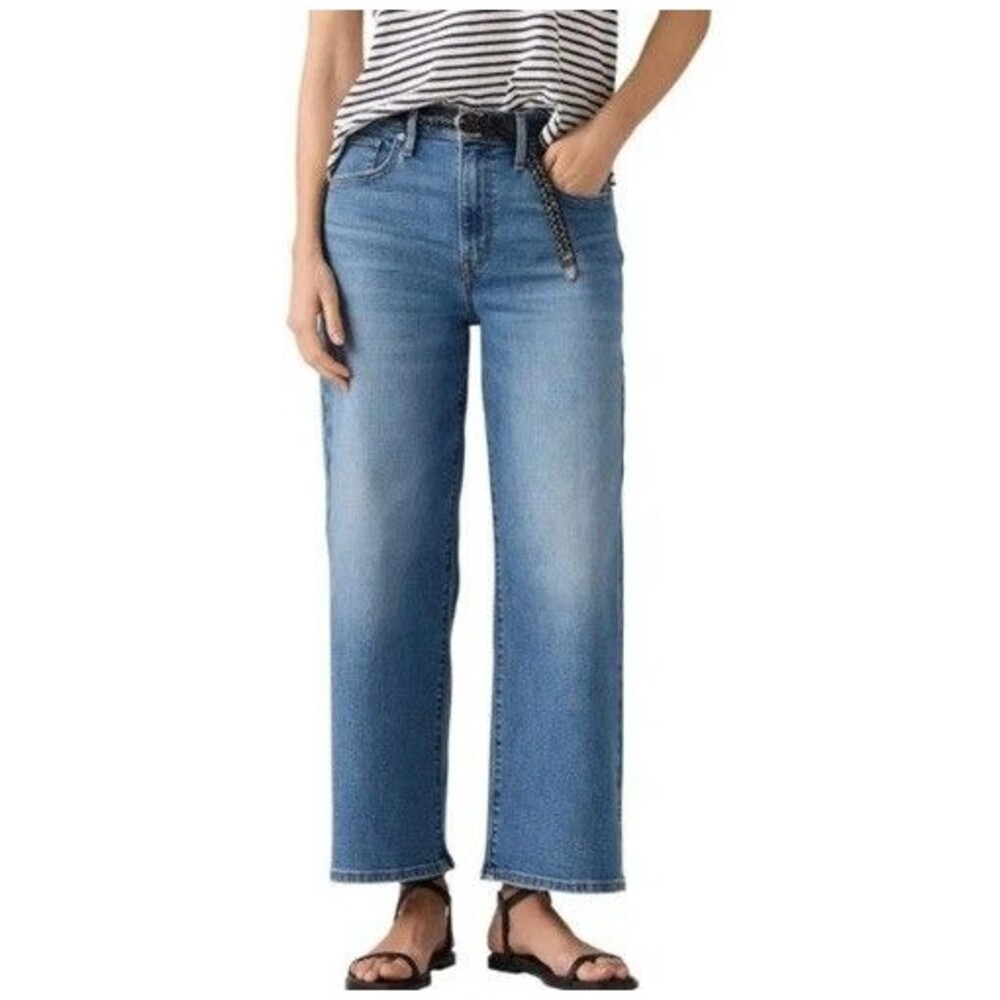 Levi's Women's High-Rise Wide Leg Jean Medium Blue 4/27 NWT
